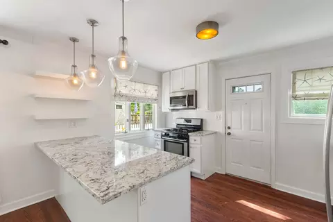 Kitchen - 17 N Pine St, Mount Prospect, IL 60056 photo 1 of 6