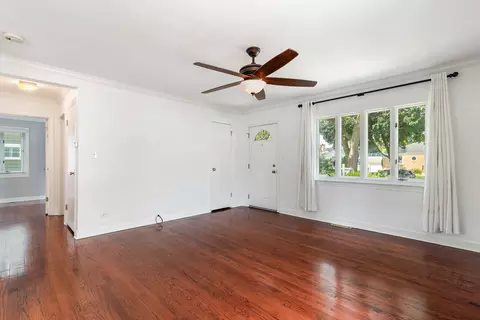 Living - 17 N Pine St, Mount Prospect, IL 60056 photo 3 of 3