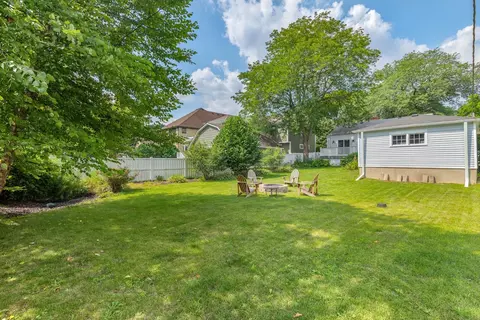 Exterior - 17 N Pine St, Mount Prospect, IL 60056 photo 10 of 10