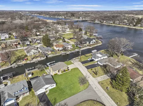 View/Area - 3000 Miller Dr, Mchenry, IL 60050 photo 1 of 3