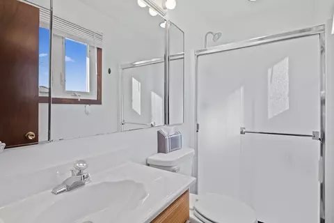 Bath - 3000 Miller Dr, Mchenry, IL 60050 photo 1 of 3