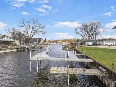View/Area - 3000 Miller Dr, Mchenry, IL 60050 photo 3 of 3
