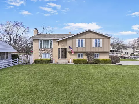 3000 Miller Dr, Mchenry, IL 60050