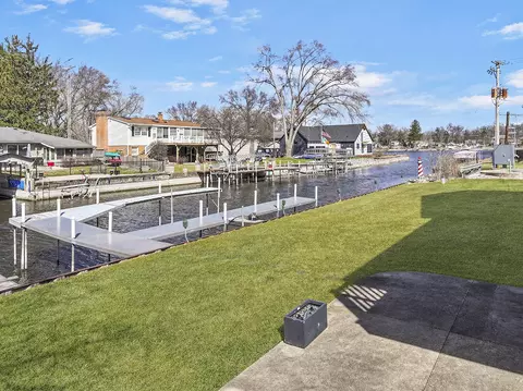 View/Area - 3000 Miller Dr, Mchenry, IL 60050 photo 2 of 3