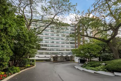 1616 Sheridan Rd #8C, Wilmette, IL 60091