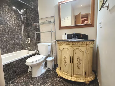 Bath - 1307 Ely Ct #1307, Wheeling, IL 60090 photo 1 of 2