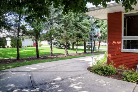 Exterior - 12 Warren Dr, Mazon, IL 60444 photo 4 of 6