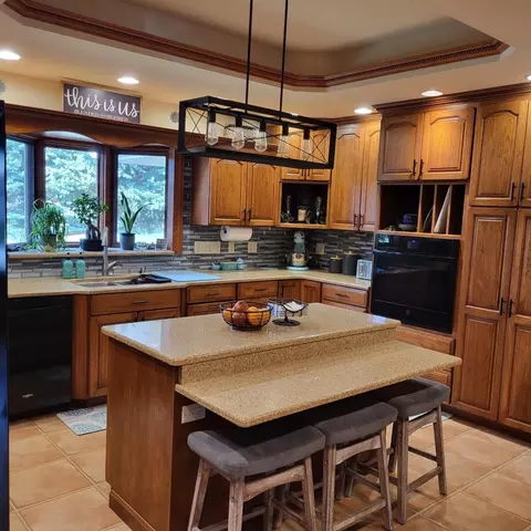 Kitchen - 12 Warren Dr, Mazon, IL 60444 photo 3 of 3