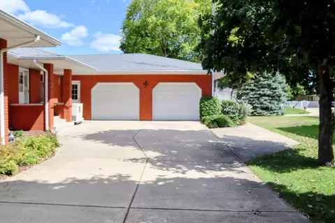Exterior - 12 Warren Dr, Mazon, IL 60444 photo 3 of 6