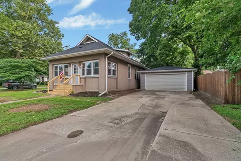 207 E Union St, Seneca, IL 61360 photo 2