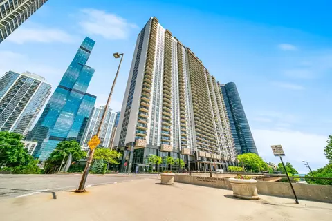 400 E Randolph St #2119, Chicago, IL 60601