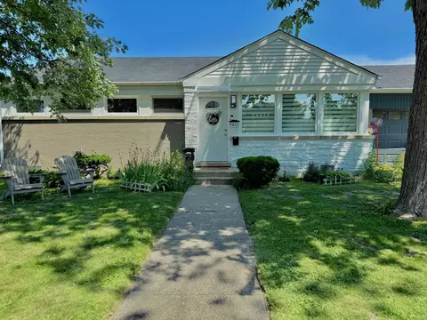 9421 Sayre Ave, Morton Grove, IL 60053