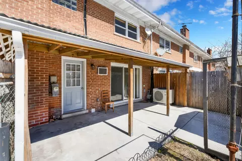 Exterior - 8852 Robin Dr #E, Des Plaines, IL 60016 photo 3 of 3