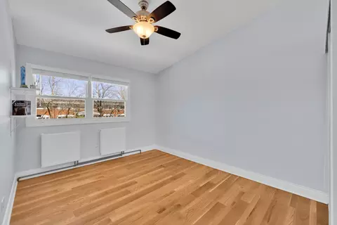 Bedroom - 8852 Robin Dr #E, Des Plaines, IL 60016 photo 3 of 4