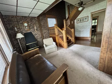 428 W Cherry St, Compton, IL 61318 photo 3