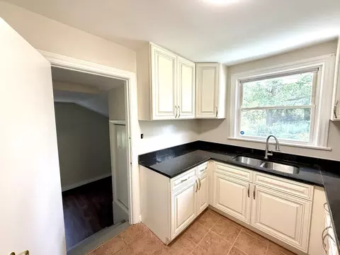 Kitchen - 3217 W 163rd St, Markham, IL 60428 photo 3 of 3