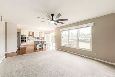 Living - 117 Devonshire Dr, Dekalb, IL 60115 photo 9 of 11
