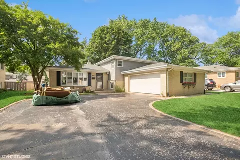 530 Birch St, Itasca, IL 60143