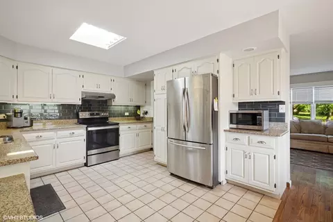 530 Birch St, Itasca, IL 60143 photo 8