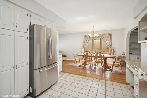 530 Birch St, Itasca, IL 60143 photo 7