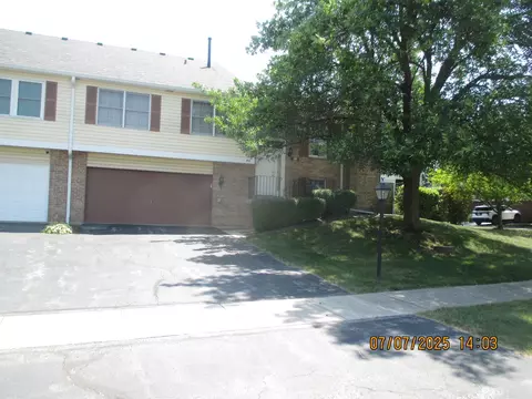 10119 Cambridge Dr, Mokena, IL 60448