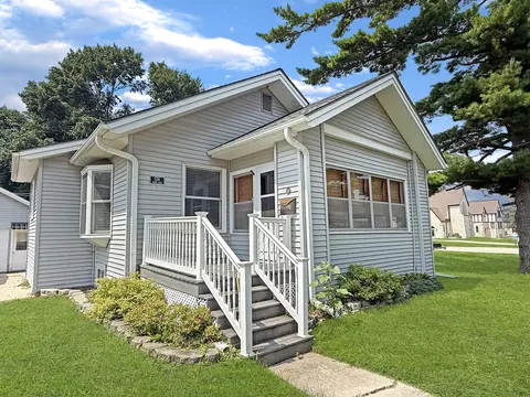 526 N Main St, Stockton, IL 61085