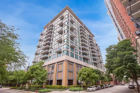 125 E 13th St #814, Chicago, IL 60605