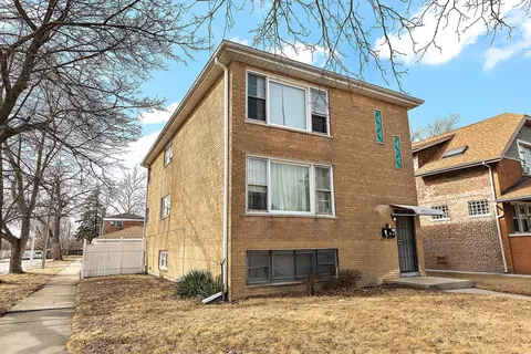 13946 S State St, Riverdale, IL 60827