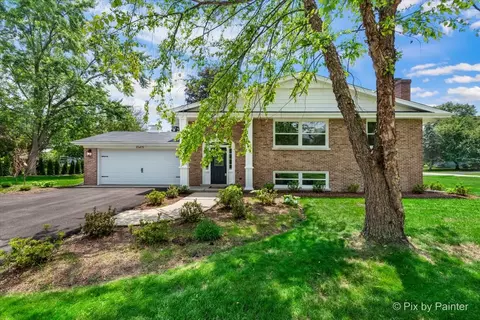 27 W075 Fleming Dr, Winfield, IL 60190