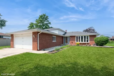 15316 Woodmar Dr, Orland Park, IL 60462