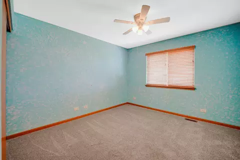 Bedroom - 6907 Twin Falls Dr, Plainfield, IL 60586 photo 2 of 3