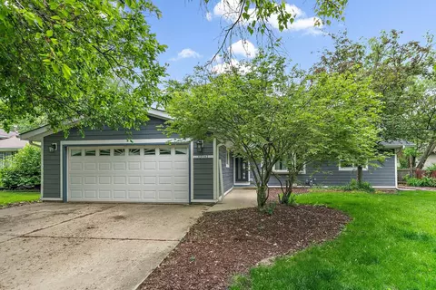 5 S542 Tartan Ln, Naperville, IL 60563