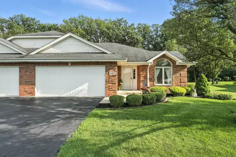447 W Eden Ln, Crete, IL 60417