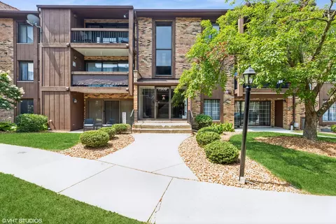7509 175th St #233, Tinley Park, IL 60477