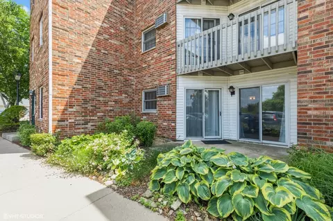 4301 W Shamrock Ln #1C, Mchenry, IL 60050