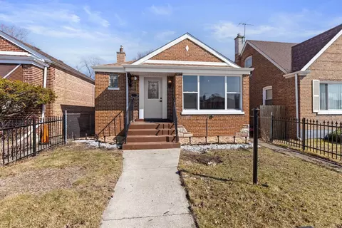 9817 S Ellis Ave, Chicago, IL 60628