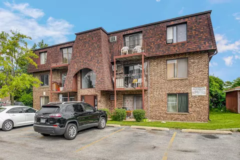 1539 S Ardmore Ave #E, Villa Park, IL 60181