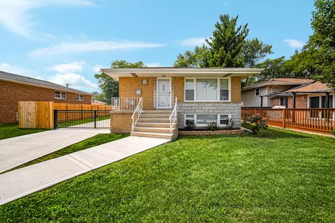 7604 S Oconto Ave, Bridgeview, IL 60455