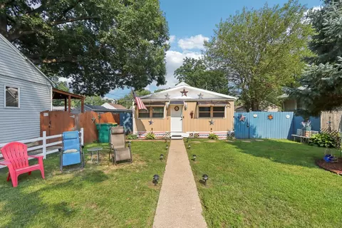 424 Park Dr, Joliet, IL 60436