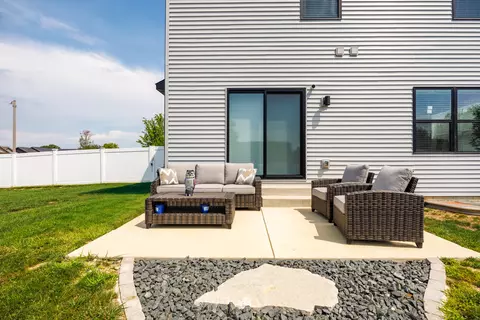 Exterior - 1831 Derek Dr, Normal, IL 61761 photo 7 of 8