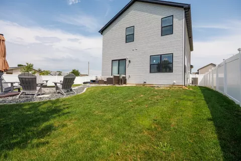 Exterior - 1831 Derek Dr, Normal, IL 61761 photo 4 of 8