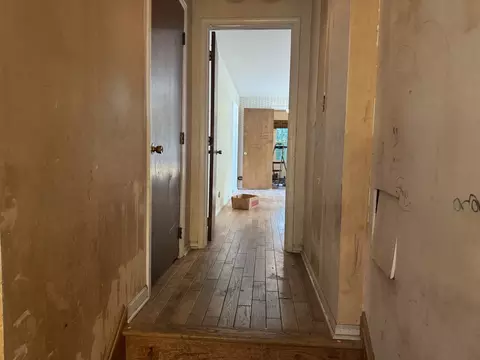Entry Way - 421 E Wise Rd, Schaumburg, IL 60193 photo 1 of 12