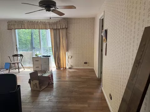 Living - 421 E Wise Rd, Schaumburg, IL 60193 photo 2 of 5