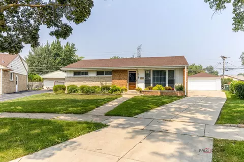 7254 Davis St, Morton Grove, IL 60053