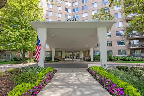 7033 N Kedzie Ave #310, Chicago, IL 60645