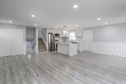 Living - 615 E 101st Pl, Chicago, IL 60628 photo 1 of 6