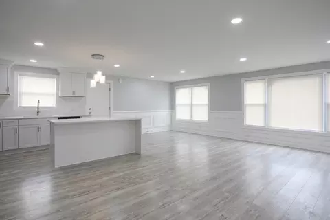 Living - 615 E 101st Pl, Chicago, IL 60628 photo 3 of 6