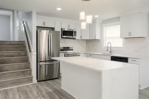 Kitchen - 615 E 101st Pl, Chicago, IL 60628 photo 2 of 5