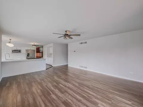 Living - 7240 W Colleen Ct, Monee, IL 60449 photo 5 of 8