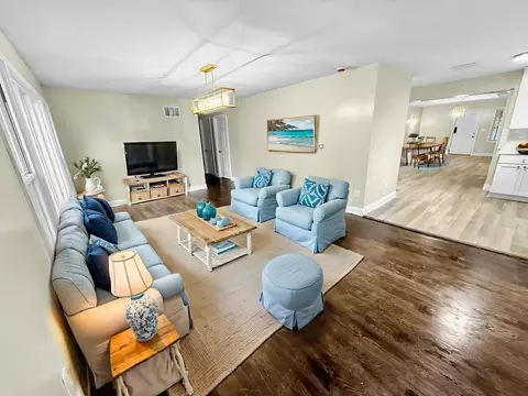 Living - 16802 Anthony Ave, Hazel Crest, IL 60429 photo 1 of 4